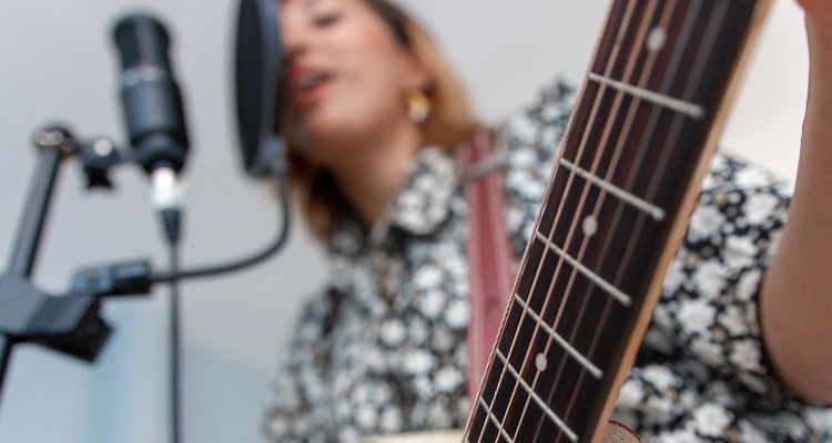 LA PAROLE EN CHANSONS AUX SCOLAIRES